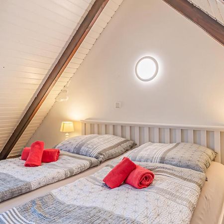 Cozy Apartment In Friedrichskoog With Kitchen Exterior photo